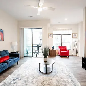https://luxury-apartment-wifi-gym-pool-shops-food-unit-329.1sthotelscharlotte.com