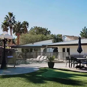 https://luxury-villa-with-bonus-pool-house-private-pool-hot-tub.las-vegashotels.net